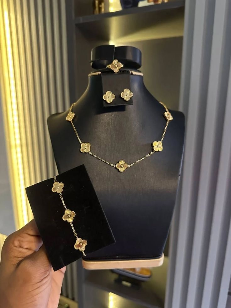 Buy Gold Clover jewelry set in Bonny Island