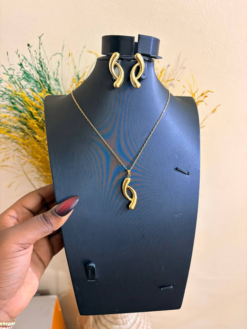 Buy Aesthetic steel set in Bonny Island