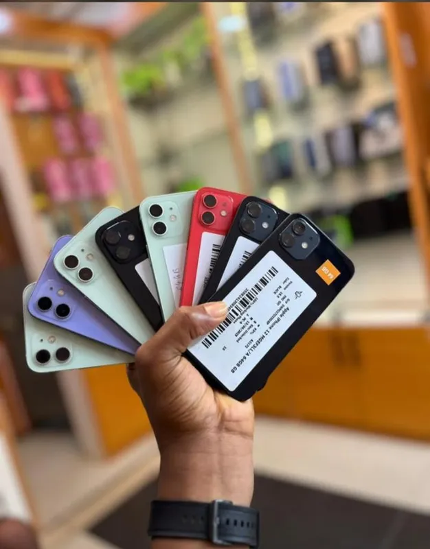 UK used iphone 12 64gb storage capacity.